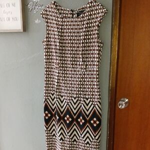 Chic Diamond Patterned Midi Dress